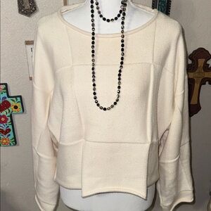 Zara Cream Women's Crew Neck Sweater